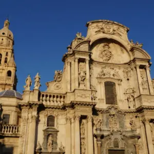 Leyendas y curiosidades de la Catedral de Murcia y su entorno