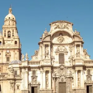 leyendas-y-curiosidades-de-la-catedral-portada-300x300