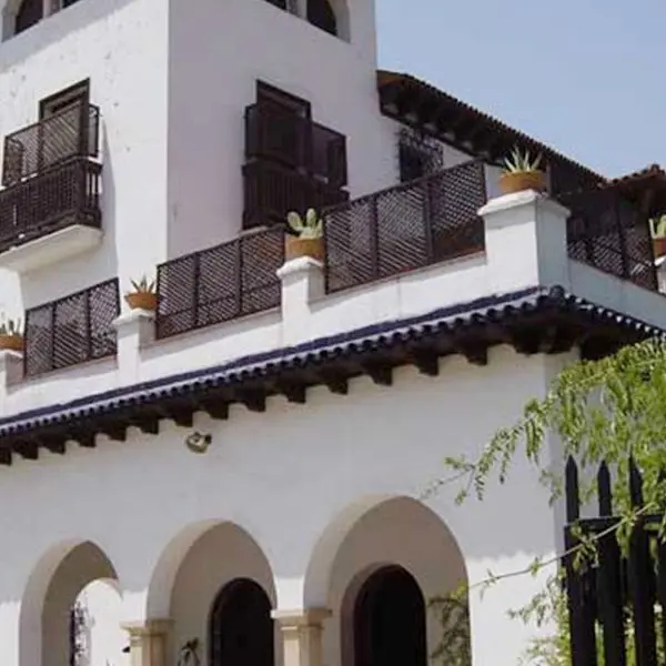 malecon-_0002_5-600x600